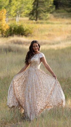 Sherri Hill Gold Size 0 Sleeves 50 Off Straight Dress on Queenly