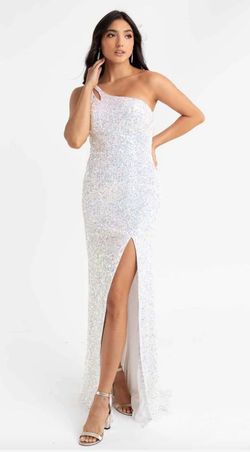 Style Lindsey Primavera White Size 6 Pageant Euphoria Train Side slit Dress on Queenly