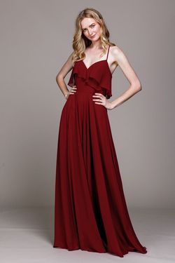 Style Vera Red Size 10 Straight Dress on Queenly