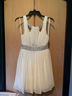 White Size 5 A-line Dress on Queenly