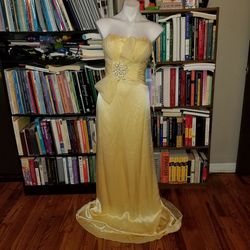 Vintage Yellow Size 4 Satin Military Silk Mermaid Dress on Queenly