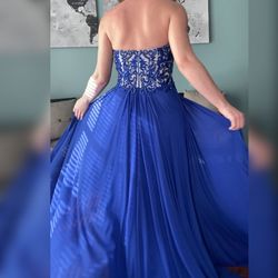 Jovani Royal Blue Size 2 Black Tie Prom A-line Dress on Queenly