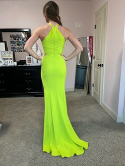 Jovani Green Size 2 Train Lime Straight Dress on Queenly
