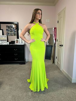 Jovani Green Size 2 Prom Straight Dress on Queenly