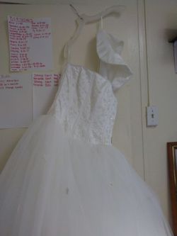 Morrie Lee White Size 10.0 Floor Length Cotillion Ball gown on Queenly
