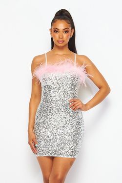 Style HDD29522 Hot & Delicious Silver Size 6 Euphoria Cocktail Dress on Queenly