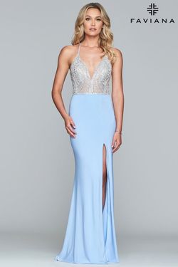 Style S10060 Faviana Blue Size 6 V Neck Side slit Dress on Queenly