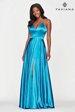 Style S10209 Faviana Blue Size 0 V Neck Tall Height A-line Dress on Queenly