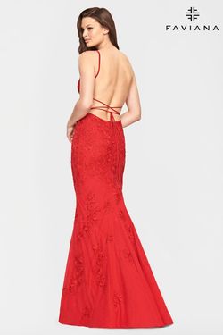 Style S10508 Faviana Red Size 2 V Neck Mermaid Dress on Queenly