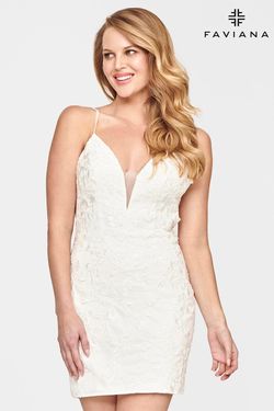 Style S10710 Faviana White Size 8 V Neck Ivory Bridal Shower Lace Euphoria Cocktail Dress on Queenly