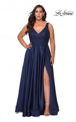 Style 29039 La Femme Blue Size 20 Side Slit V Neck A-line Dress on Queenly
