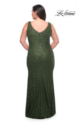 Style 30307 La Femme Green Size 22 Black Tie Prom Side slit Dress on Queenly