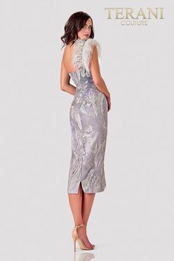 Style 2111C4557 Terani Couture Silver Size 2 Tall Height Euphoria Cocktail Dress on Queenly
