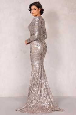 Style 2021E2840 Terani Couture Silver Size 4 Black Tie Pageant Mermaid Dress on Queenly