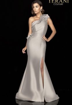 Style 2011E2427 Terani Couture Nude Size 4 Free Shipping Pattern One Shoulder Wedding Guest Side slit Dress on Queenly