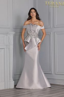 Style 2021E2835 Terani Couture Silver Size 4 Floor Length Tall Height Pageant Mermaid Dress on Queenly