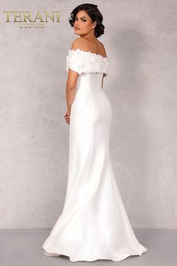 Style 2021E2799 Terani Couture White Size 14 Ivory Floor Length Mermaid Dress on Queenly