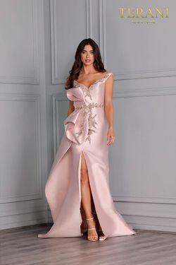 Style 2111E4757 Terani Couture Pink Size 6 Free Shipping Pageant Tall Height Side slit Dress on Queenly