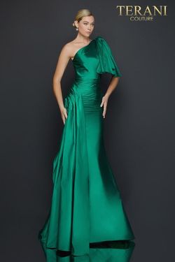 Style 2011E2044 Terani Couture Green Size 6 Straight Dress on Queenly