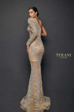 Style 1922GL0659 Terani Couture Gold Size 4 Free Shipping Tall Height Straight Dress on Queenly