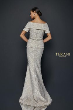Style 1921M0727 Terani Couture Gold Size 4 Floor Length Free Shipping Tall Height Straight Dress on Queenly