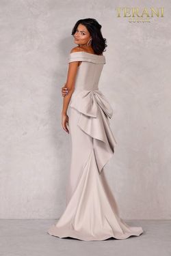 Style 2111M5299 Terani Couture Nude Size 2 Silk Pageant Tall Height Mermaid Dress on Queenly