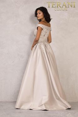Style 2111M5274 Terani Couture Nude Size 4 Floor Length Prom Sequin Ball gown on Queenly