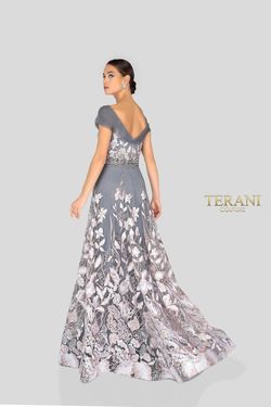 Style 1912M9347 Terani Couture Silver Size 6 Pageant Floor Length Free Shipping Ball gown on Queenly