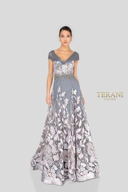 Style 1912M9347 Terani Couture Silver Size 6 Free Shipping Tall Height Ball gown on Queenly