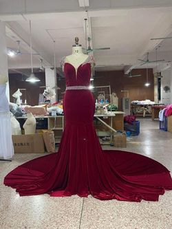 Custom Red Size 12 Prom Plus Size A-line Dress on Queenly