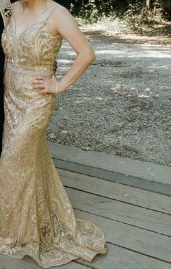 Gold Size 6 Train Dress on Queenly