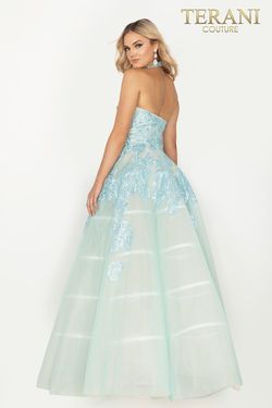 Style 2011P1174 Terani Couture Blue Size 4 Prom Ball gown on Queenly
