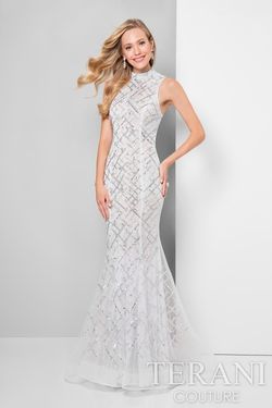 Style 1712P2494 Terani Couture White Size 0 Floor Length Mermaid Dress on Queenly