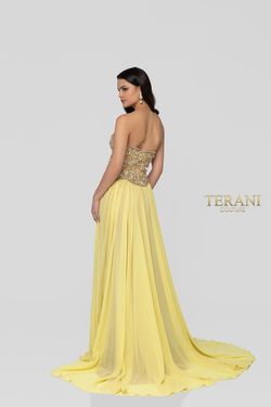 Style 1912P8239 Terani Couture Yellow Size 4 Prom Side slit Dress on Queenly
