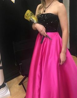 Sherri Hill Pink Size 4 Black Tie Prom Ball gown on Queenly