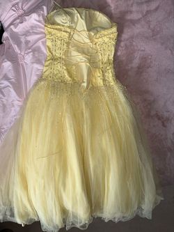 Yellow Size 8 Ball gown on Queenly