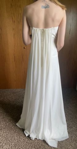 Faviana White Size 4 Floor Length Side slit Dress on Queenly