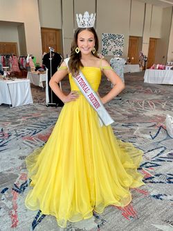 Sherri Hill Yellow Size 2 Free Shipping Floor Length Ball gown on Queenly