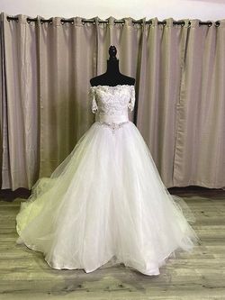 Style SA18 Custom White Size 4 Corset Wedding Ball gown on Queenly