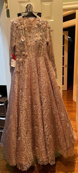 Mac Duggal Nude Size 10 Sequin Free Shipping Train Dress on Queenly