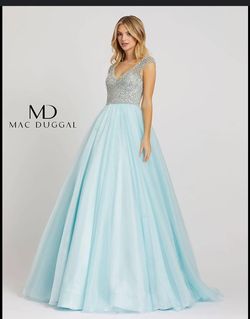 Mac Duggal Blue Size 6 Ball gown on Queenly