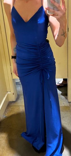 Windsor Blue Size 2 Prom Straight Dress on Queenly