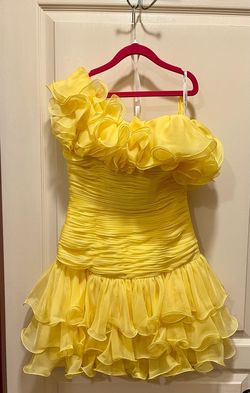 Sherri Hill Yellow Size 0 Midi Homecoming Cocktail Dress on Queenly