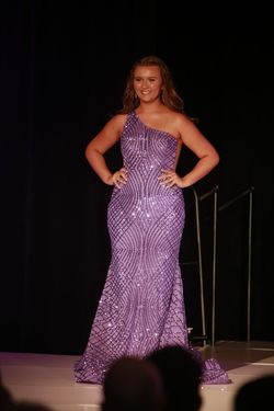 Ashley Lauren Purple Size 6 Floor Length Mermaid Dress on Queenly