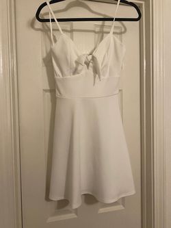 Jun & Ivy White Size 0 Midi Bachelorette Cocktail Dress on Queenly