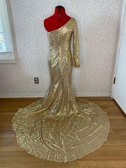 Laine Berry Custom Gold Size 6 Short Height Pageant Straight Dress on Queenly