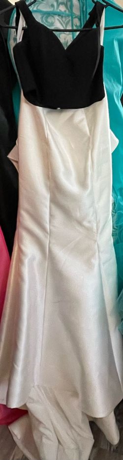 Sherri Hill White Size 0 Floor Length Pageant Military Tall Height Mermaid Dress on Queenly