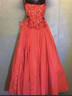 Mike Benet Formals Red Size 8 Vintage Floor Length Ball gown on Queenly