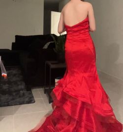 Camille La Vie Red Size 2 Black Tie Prom Mermaid Dress on Queenly
