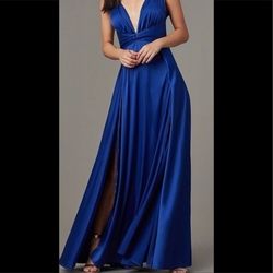Luxxel Blue Size 2 Floor Length V Neck Prom Straight Dress on Queenly